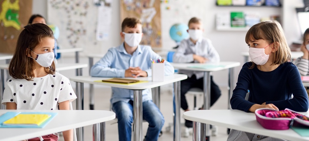 masked-kids-in-school