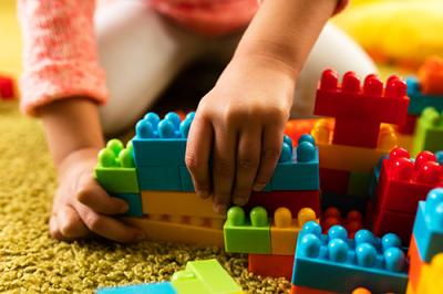 blocks autism spectrum disorder stimuli toddler child