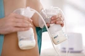 breastmilk pumping image